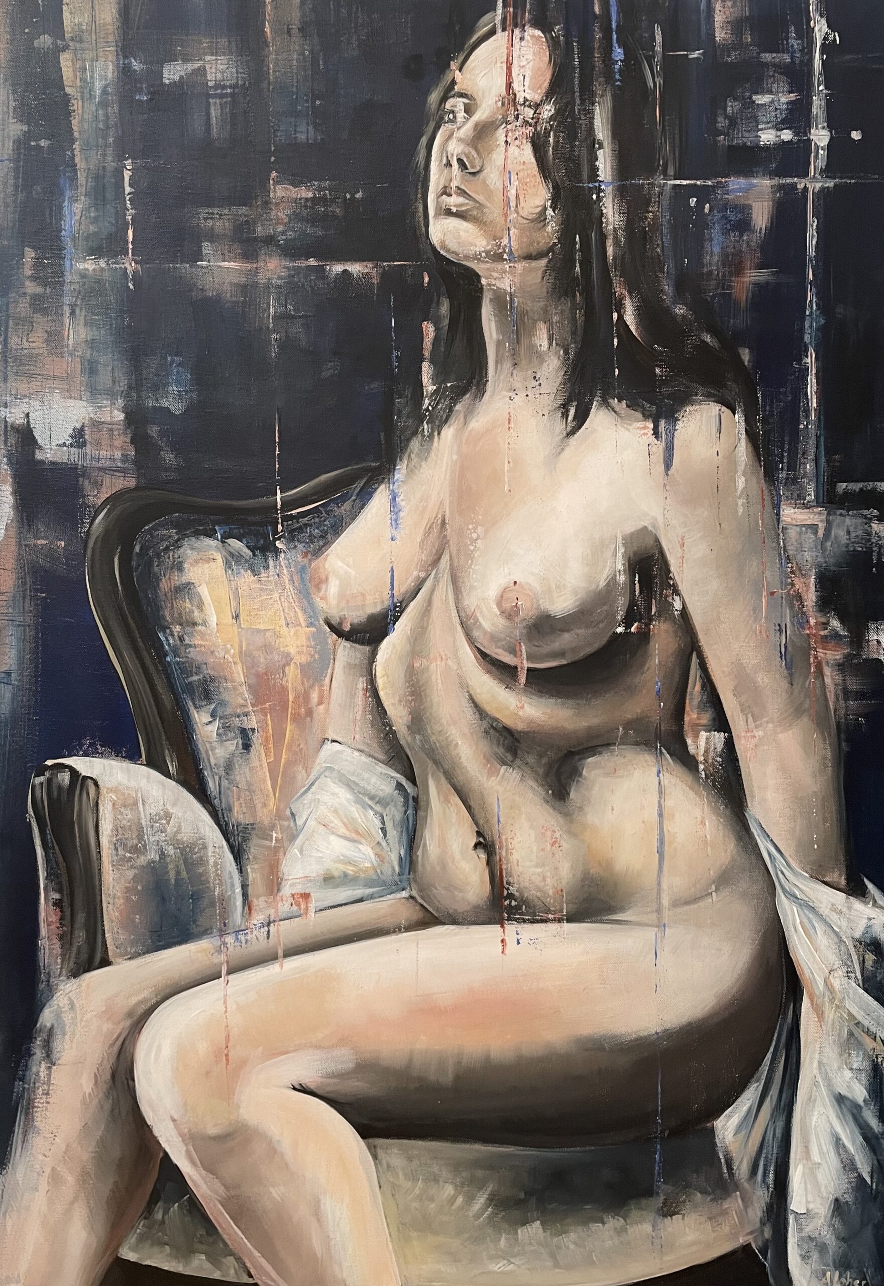 Femme sur un fauteuil